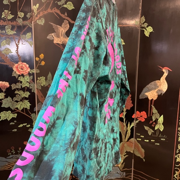 Cool Tshirts & sweaters - Picture 9 of 12